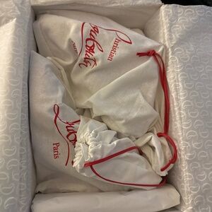 Christian Louboutin Hot Chick pumps